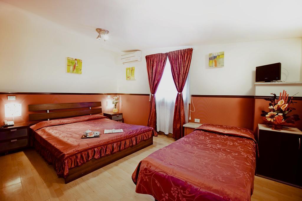 Hotel Saturnia ローマ 部屋 写真
