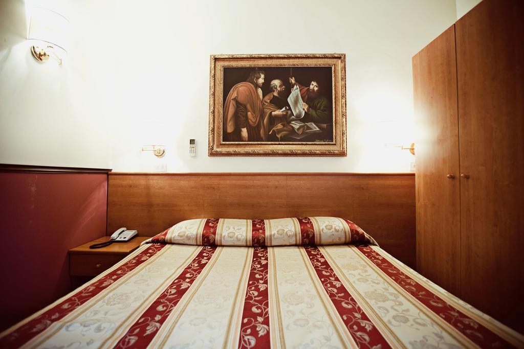 Hotel Saturnia ローマ 部屋 写真