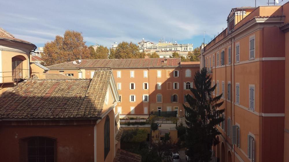 Hotel Saturnia ローマ エクステリア 写真