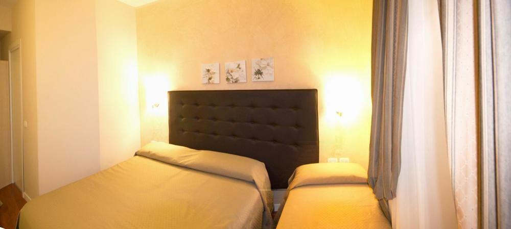 Hotel Saturnia ローマ エクステリア 写真